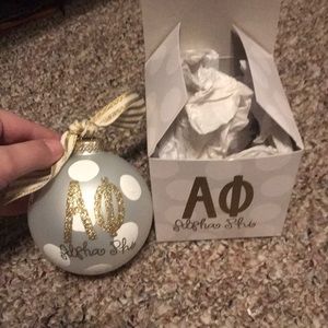 Alpha phi ornament with box